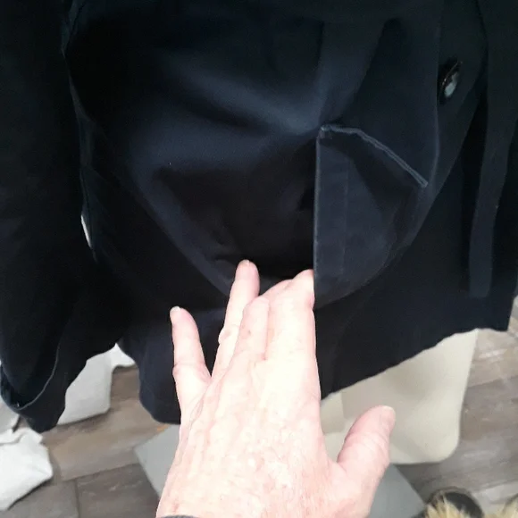 United Colors of Benetton navy blue doublebreasted trenchcoat. Size 10 - Picture 5 of 9